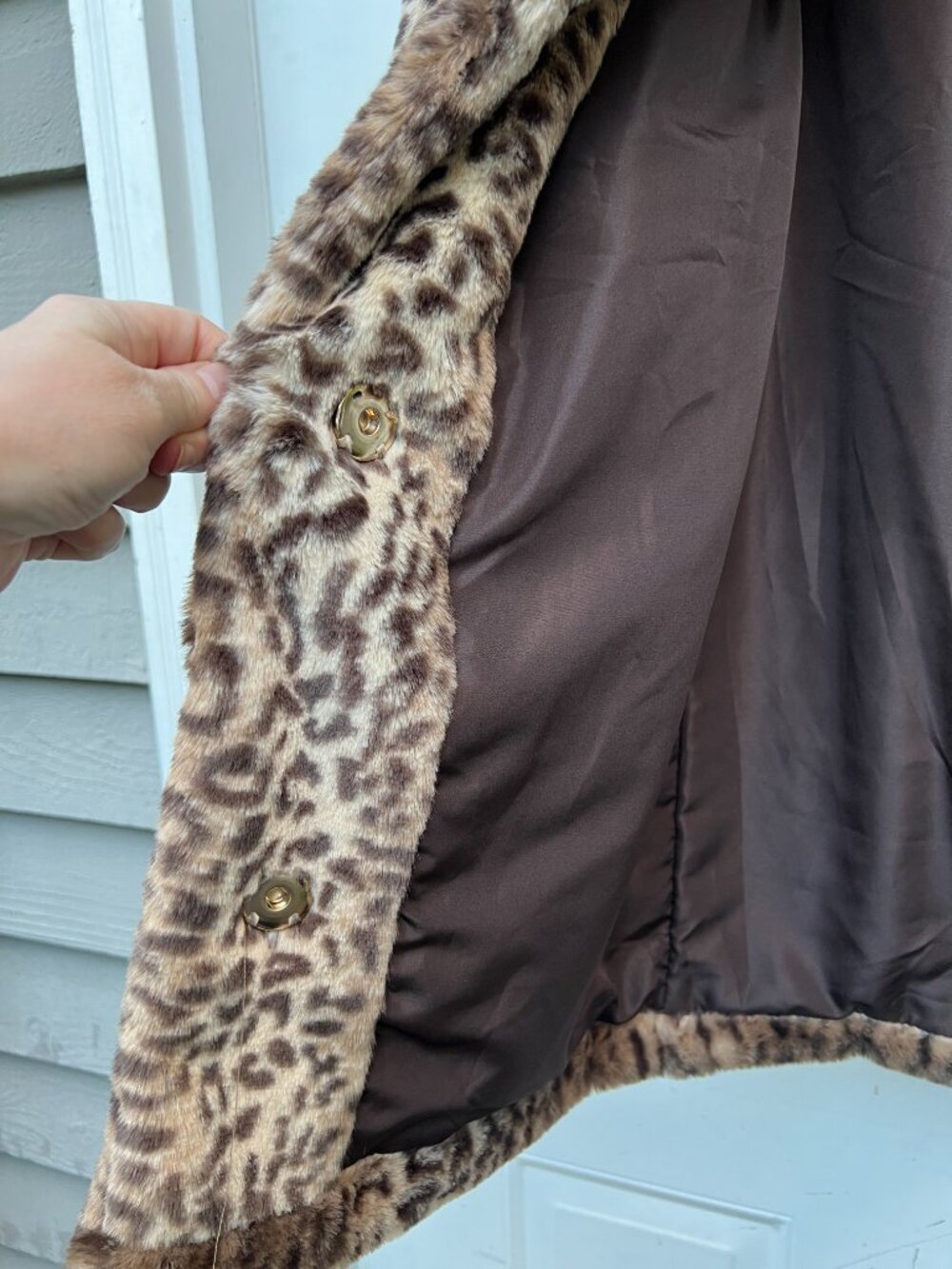 Mark Edwards Studio Leopard Print Faux Fur Coat - Picture 5 of 8